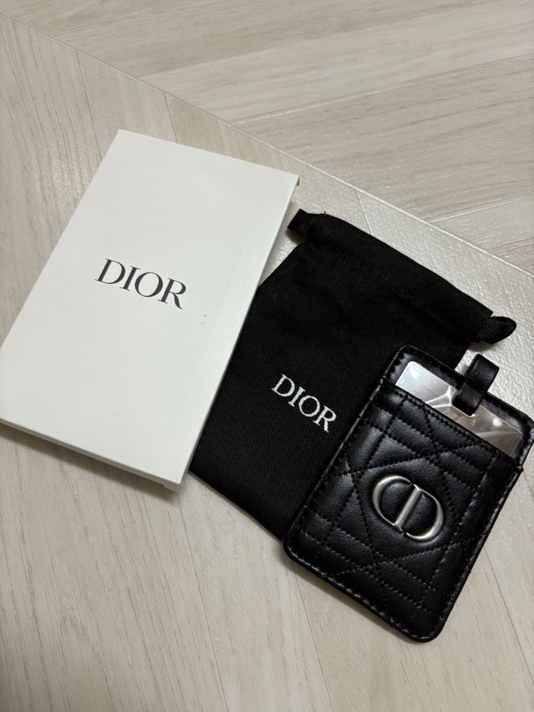 [새상품]디올 거울 카드 홀더 이미지