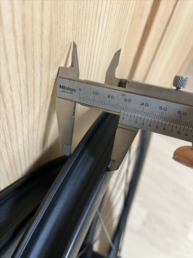 디브용 (디스크브레이크용) 알리 노브랜드 카본 휠셋 급처합니다. 이미지