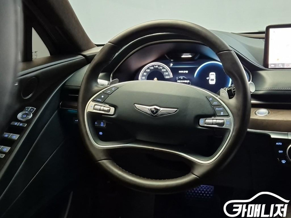 [제네시스]G80(RG3) 2.2 디젤 2WD 기본형 (5인승) 이미지