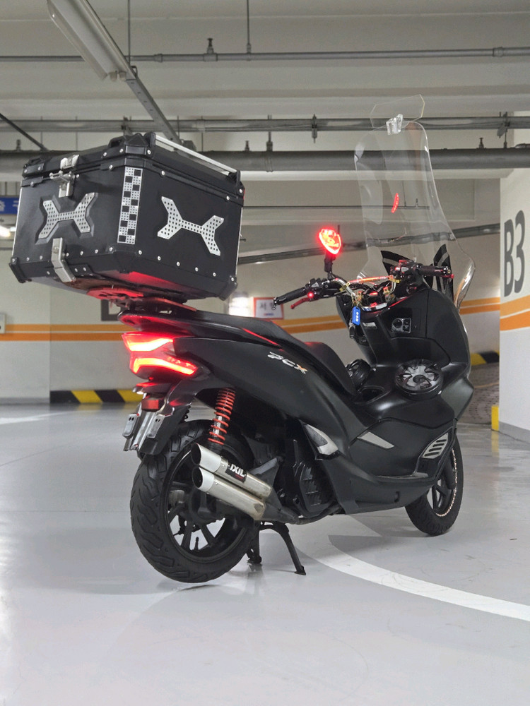풀튜닝 PCX125 스쿠터 배달세팅 이미지