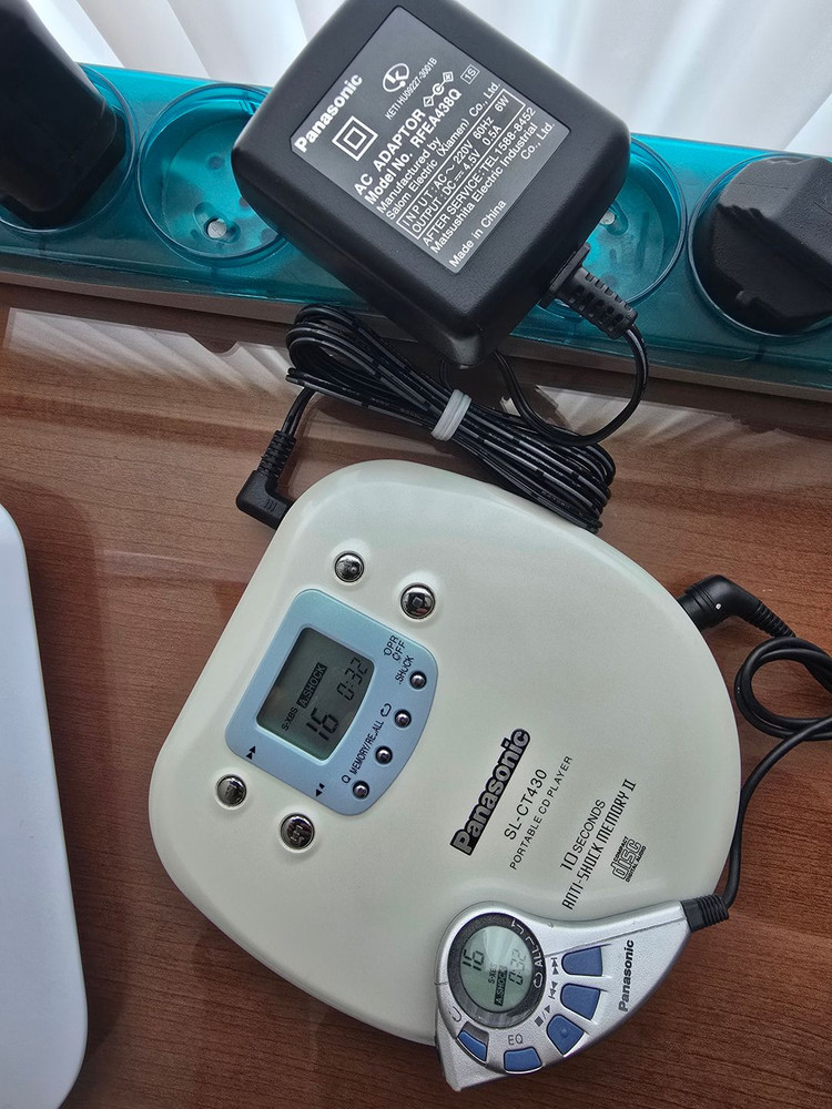 파나소닉 포터블 CD플레이어 SL-CT430 이미지