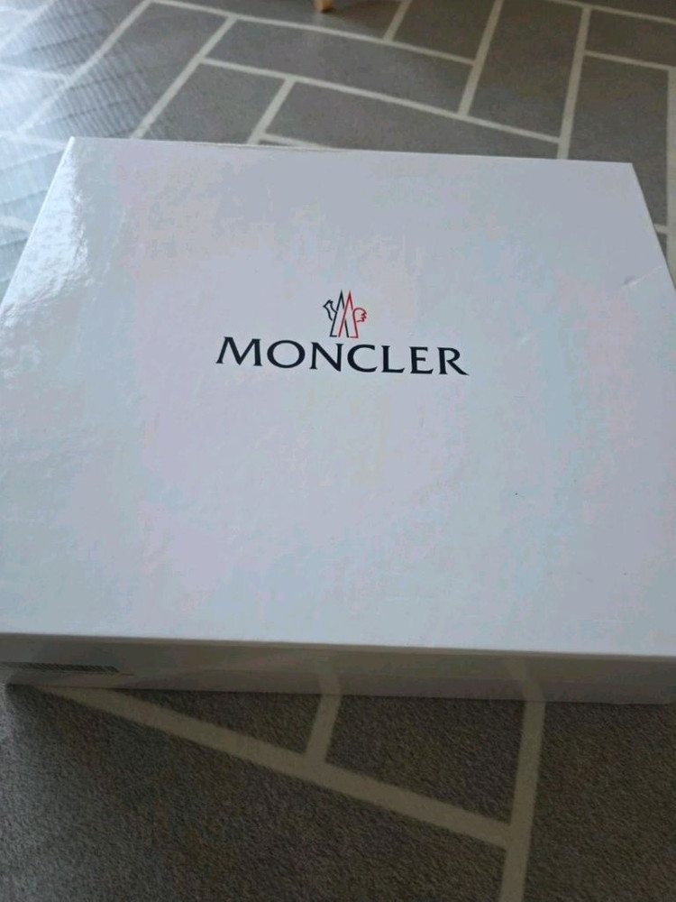 몽클레어 앵글 부츠 36사이즈(230mm) 팔아요. 이미지
