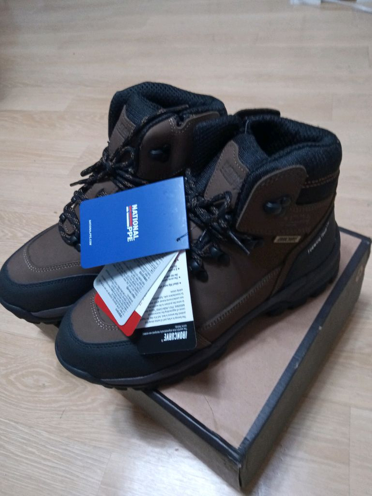 내셔널피피이 명품안전화 265 *방수 *최고급 초경량 새제품 이미지