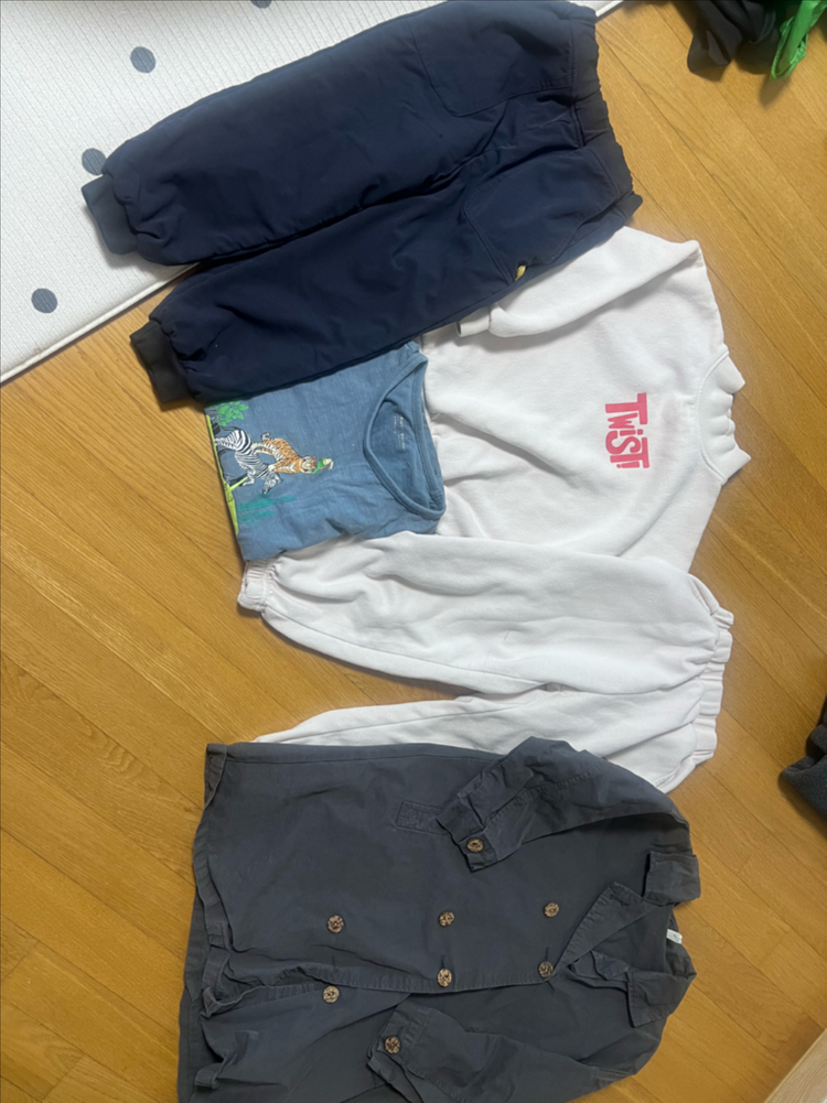 남아옷 100 110사이즈 남아옷 일괄옷 버버리 키즈 맨투맨, 베네베네 메르씨유 스트라이프 티셔츠 박스옷 이미지