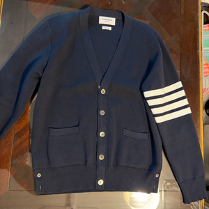 톰브라운 정품 밀라노스티치 가디건 새상품급 싸게 급처합니다.!!! 이미지