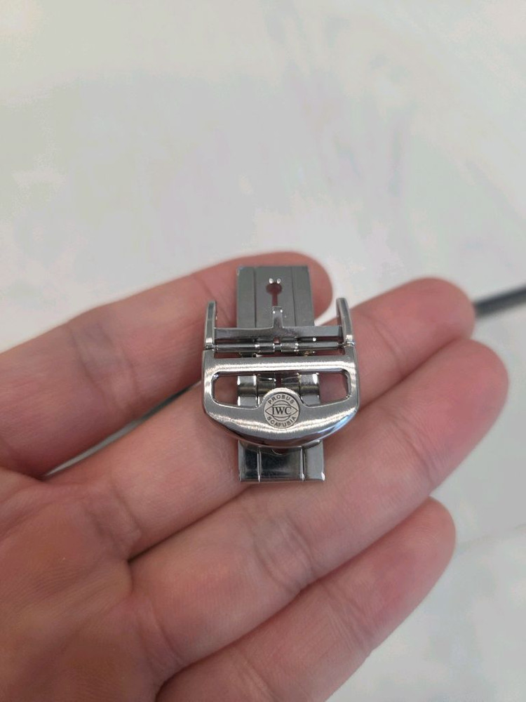 Iwc 포르투기저(iw3716) 전용 정품 가죽 디버클 이미지