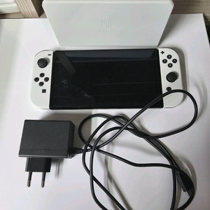 닌텐도 스위치 OLED 화이트 독세트+스컬앤코 그립+케이스 풀구성 이미지