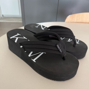 마뗑킴 쪼리 250 이미지