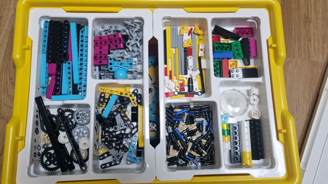 레고 에듀케이션 스파이크 프라임 코어세트 이미지