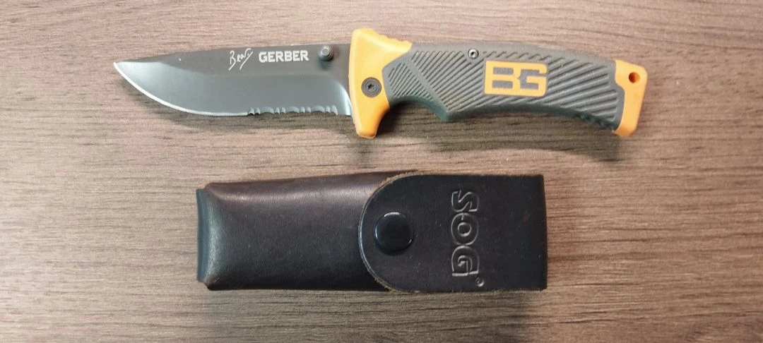 거버 GERBER 베어그릴스 폴딩쉬스 나이프 이미지