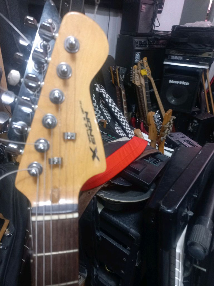 제논 일렉기타 이미지