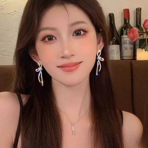 리본 드롭 귀걸이 이미지