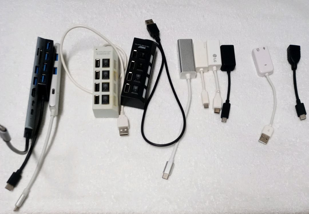 삼성 고속충전기, akg이어폰, 젠더 팝니다 이미지