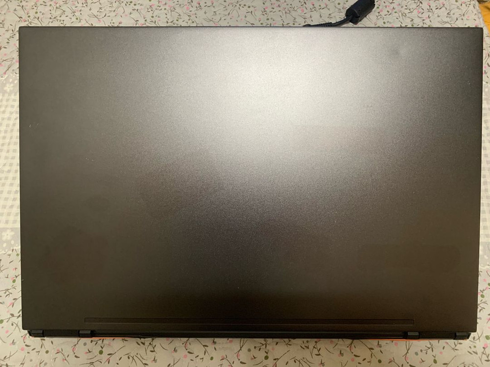 리오나인 17인치 i7-10875H RTX 2070슈퍼 300Hz 이미지