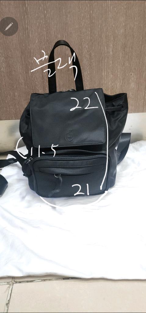 아카이브앱크 나일론 백팩/토리버치 쉐브론 반지갑 등 이미지