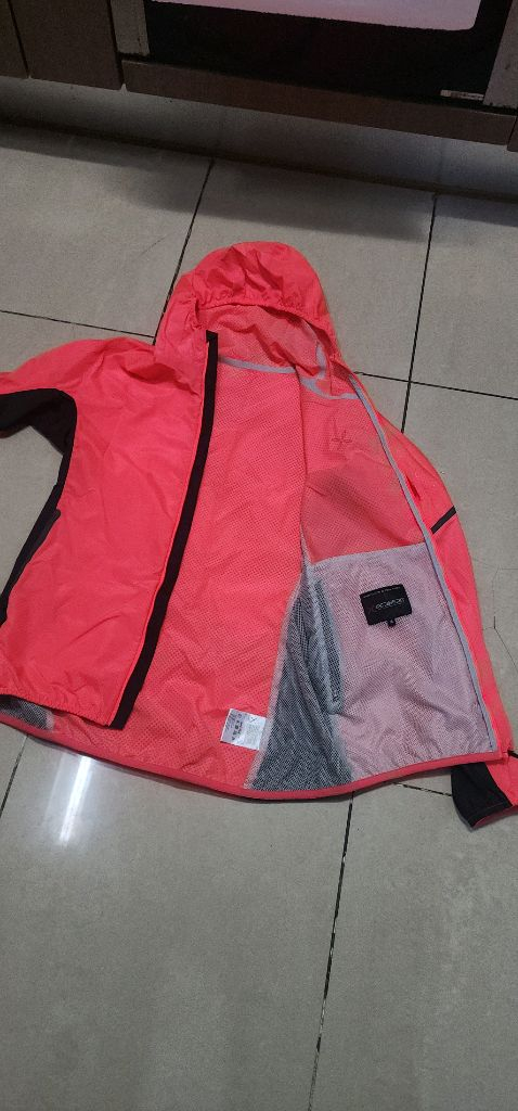 몬츄라 여성 후드 바람막이 M/ 아크테릭스 여성 집업 이미지