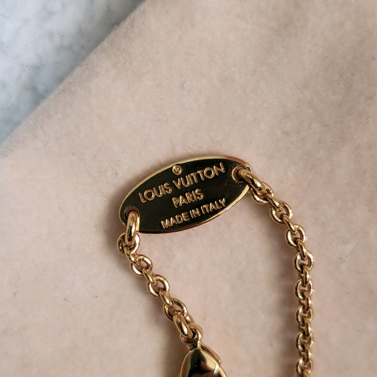 [새상품급/풀구성] 루이비통 에센셜 V 목걸이 이미지