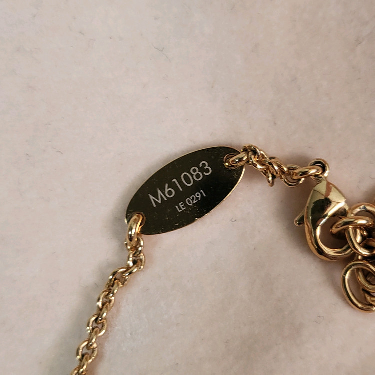 [새상품급/풀구성] 루이비통 에센셜 V 목걸이 이미지