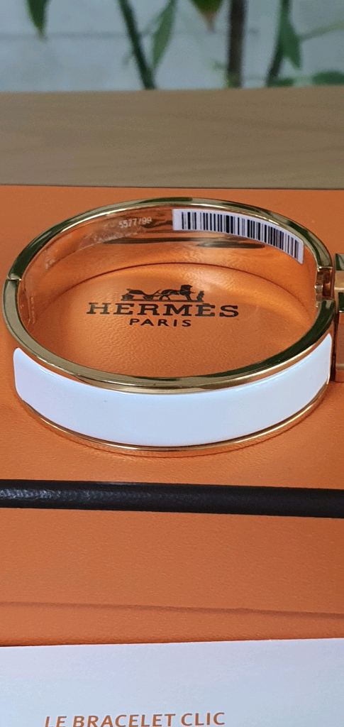 에르메스 클릭아슈pm 골드화이트 팔찌 정품A급(감정O)구찌프라다루이비통디올고야드샤넬셀린느보테가생로랑발렌시아가가방 이미지