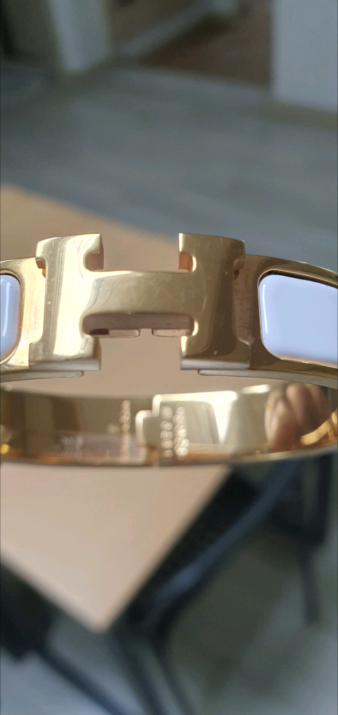 에르메스 클릭아슈pm 골드화이트 팔찌 정품A급(감정O)구찌프라다루이비통디올고야드샤넬셀린느보테가생로랑발렌시아가가방 이미지