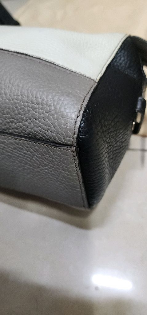 훌라 탑핸들 크로스백과 버킷백 등 이미지