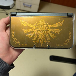 닌텐도 new 3ds 하이랄 에디션 이미지