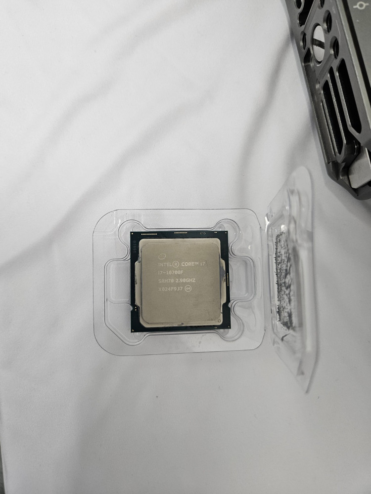 i7-10700f 장착만 한번 해본 제품 팝니다. 이미지