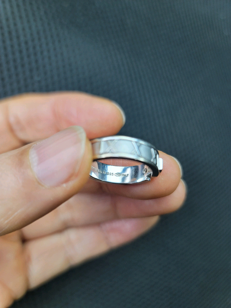 (가격내림)티파니 다이아 화이트골드 반지 이미지