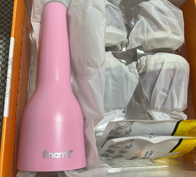 파이나밀그라인더 2세대 전동 그라인더 핑크 (4P세트), 테콘 프리미엄 채칼, 핸드 블랜더, 칼로피그 저당밥솥 이미지