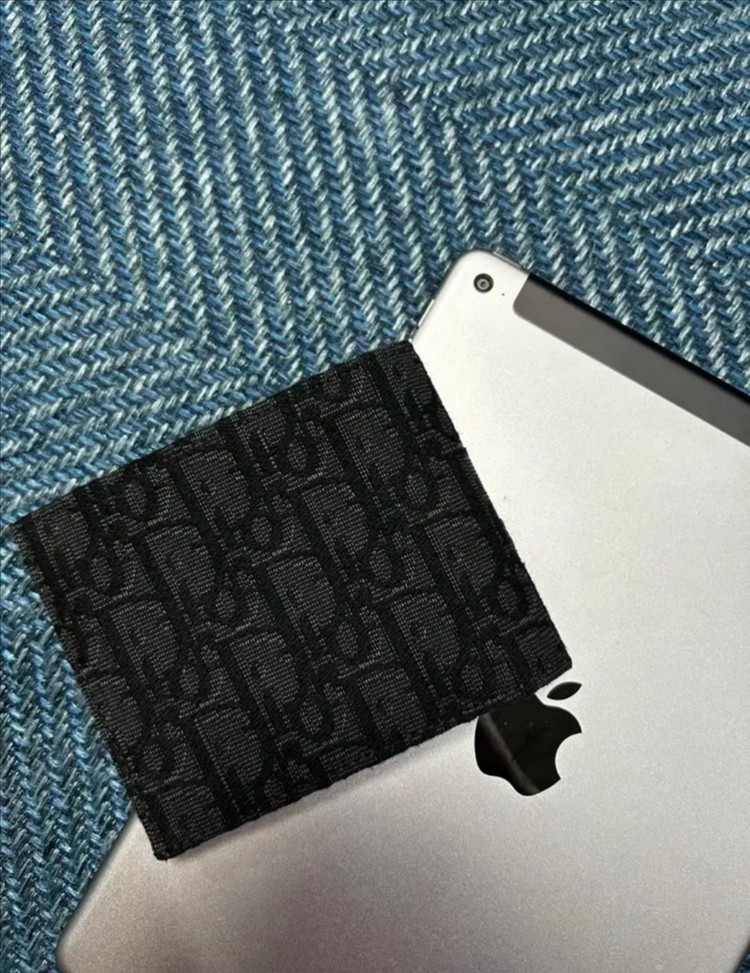 디올 오블리크 반지갑 이미지