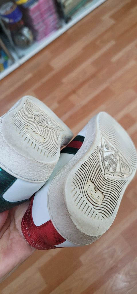 [정품] 구찌(GUCCI) 에이스 하트 스니커즈 (이태리 메이드)[판매 가격]450000이탈리아 럭셔리 브랜드 ** 이미지