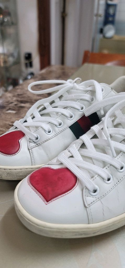 [정품] 구찌(GUCCI) 에이스 하트 스니커즈 (이태리 메이드)[판매 가격]450000이탈리아 럭셔리 브랜드 ** 이미지