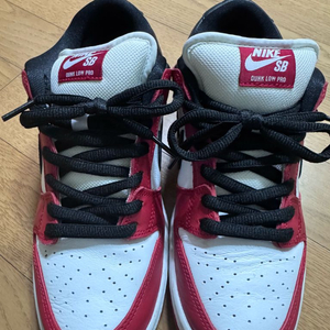 나이키 SB 덩크 로우 프로 시카고 260사이즈 팝니다 이미지