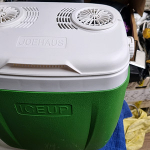 차량 캠핑 휴대용 냉장고 이미지