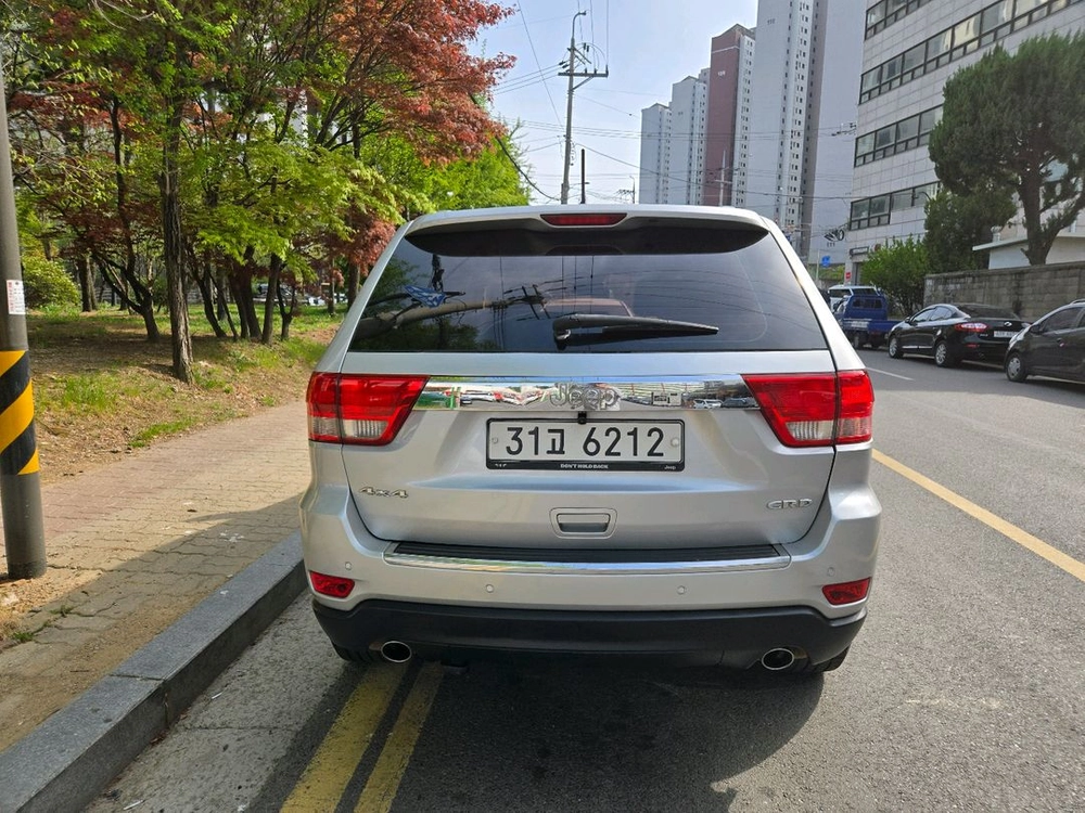 전국최저가 650만원 지프 그랜드체로키 라레도 디젤 WK2 짧은 주행거리 8만킬로 주행 이미지