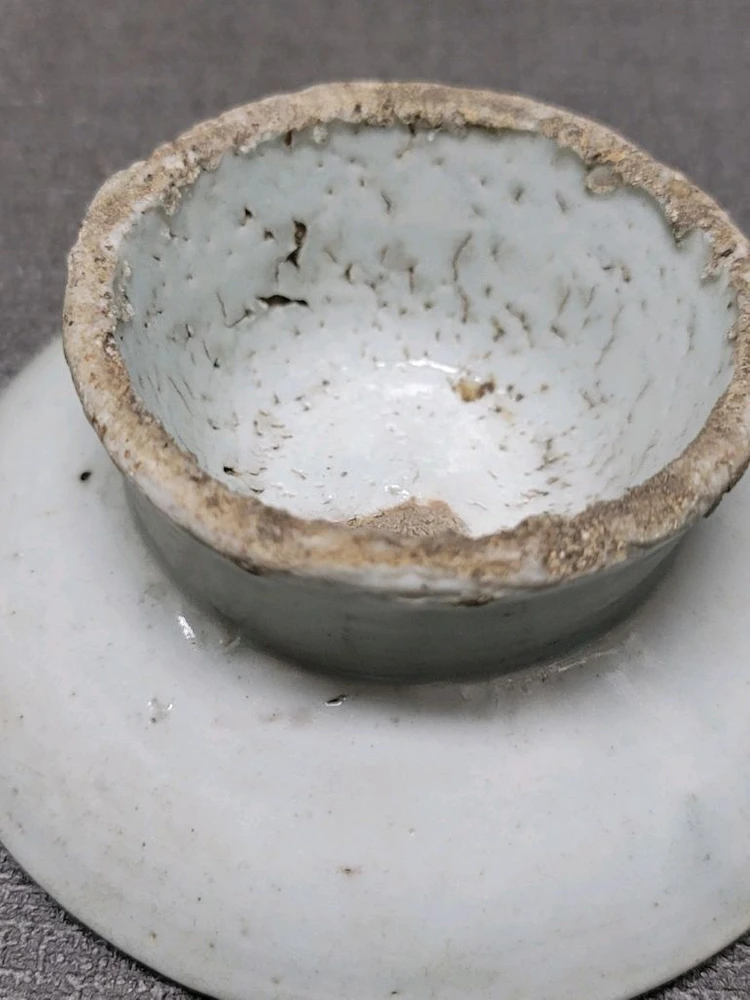 조선후기 백자 편대 높은굽 제기 이미지