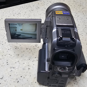SONY DCR-PC115 6mm 캠코더 작동품 이미지