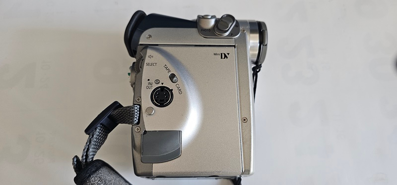 캐논 ELURA 40MC 6mm 캠코더 작동품 이미지