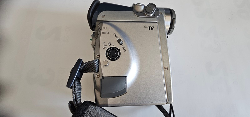 캐논 ELURA 40MC 6mm 캠코더 작동품 이미지