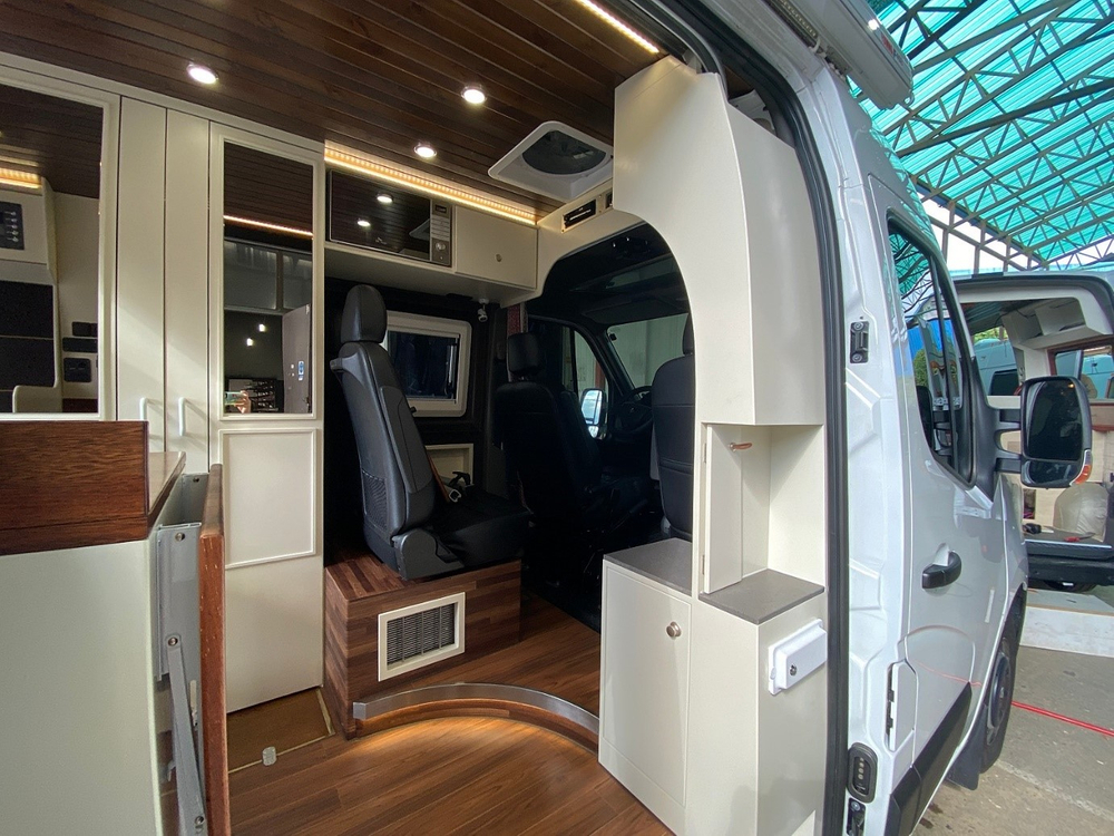 르노마스터 캠핑카 / 팝업 / 노지가능 / 아파트주차 / 상태최상 이미지