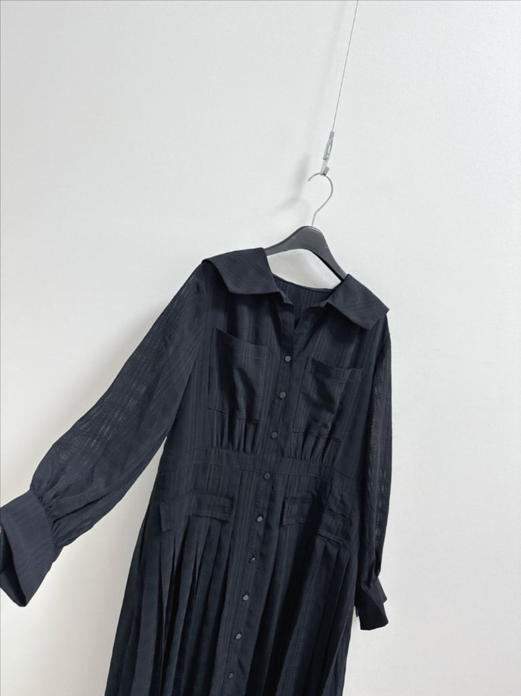 칼라거펠트 플리츠 쉬폰 카라 원피스 이미지