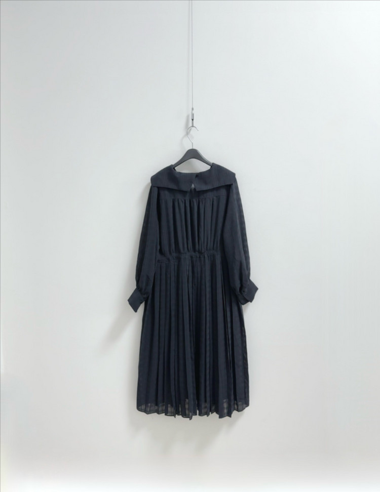 칼라거펠트 플리츠 쉬폰 카라 원피스 이미지