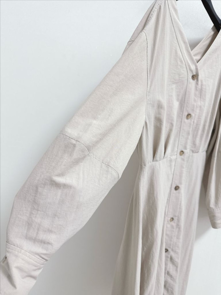 모한 양 브이 바스락 원피스 이미지