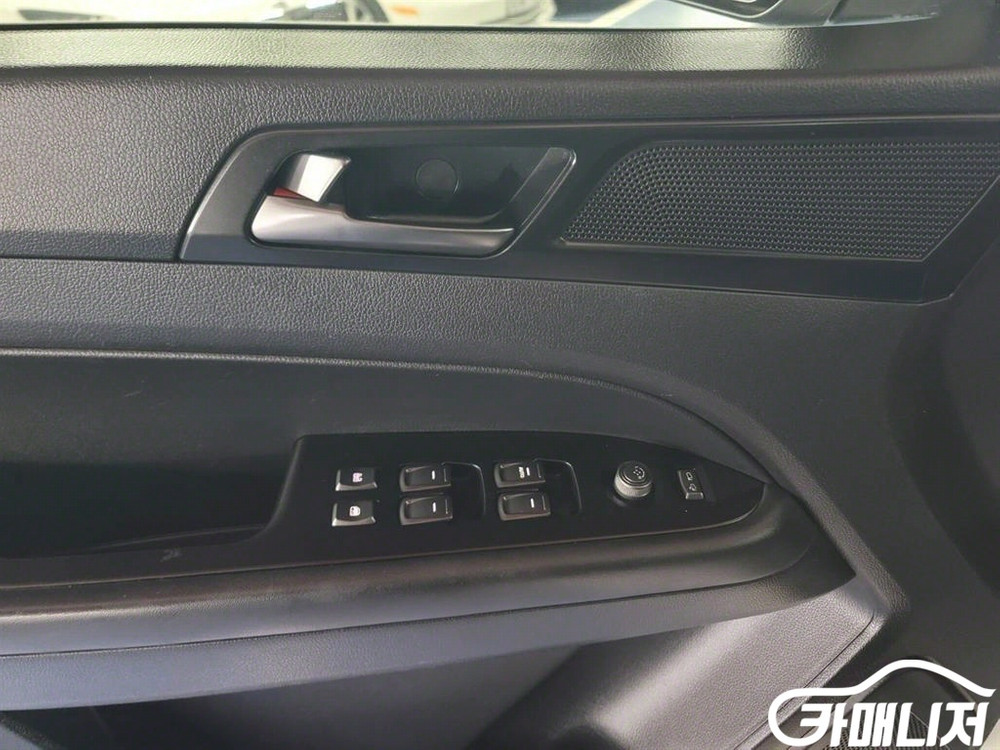 [KG모빌리티(쌍용) ]렉스턴 스포츠 칸 디젤 2.2 4WD 5링크 프레스티지 #불경기세일 이미지