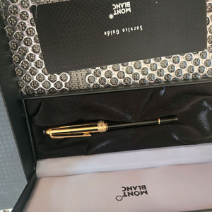 몽블랑 만년필 솔리테어 플랙&골드 144 이미지