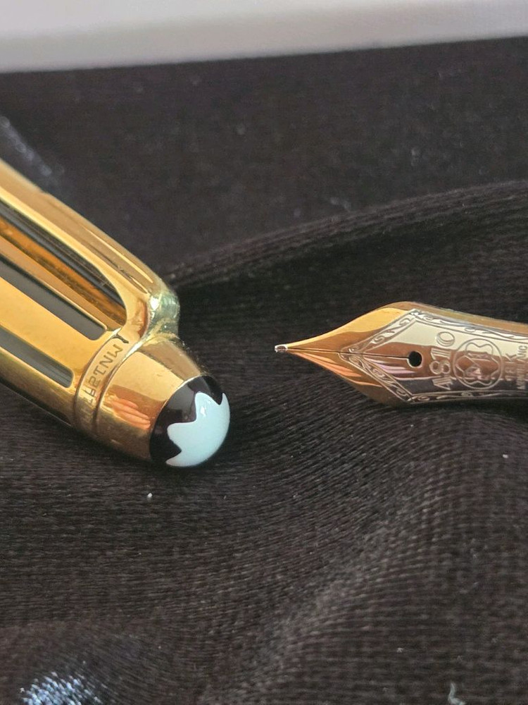 몽블랑 만년필 솔리테어 플랙&골드 144 이미지