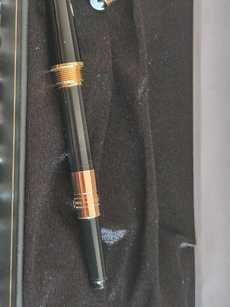 몽블랑 만년필 솔리테어 플랙&골드 144 이미지