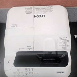 초단초점 빔프로젝터 엡손 eb-685w 빔프로젝트 이미지