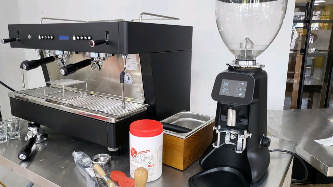 콘티 레브 커피머신 헤이카페 전자동 그라인더 포함 이미지