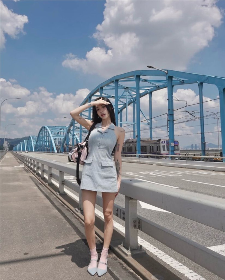 (새상품) 페일제이드 데님 자카드 홀터 드레스 원피스 연청 S 이미지